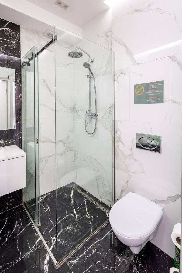 Балабана 6 Apartment Lviv Bagian luar foto